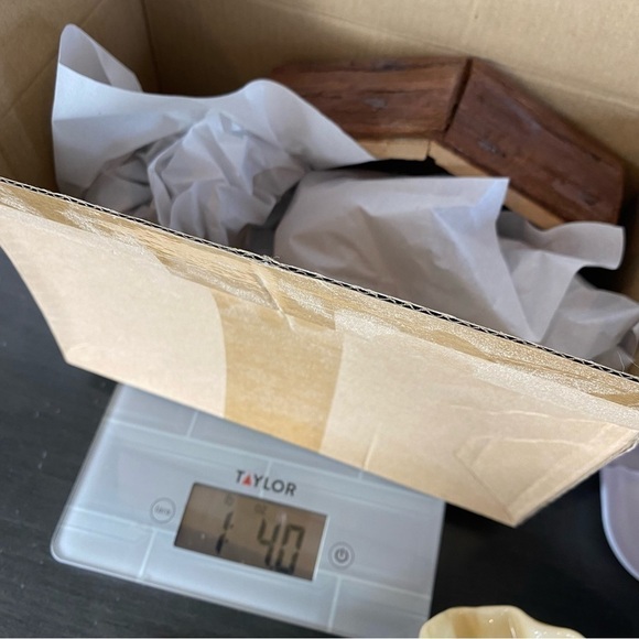 Vintage Home For The Holidays Wood Crèche & Porcelain Nativity Set, Complete - Picture 12 of 12